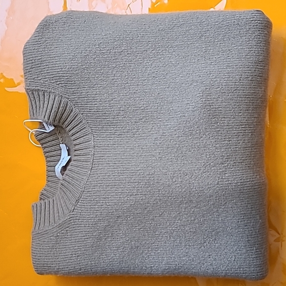 Nwt! Vince wide sleeve crew neck wool and cashmere blend sweater in oak buff - Picture 10 of 10